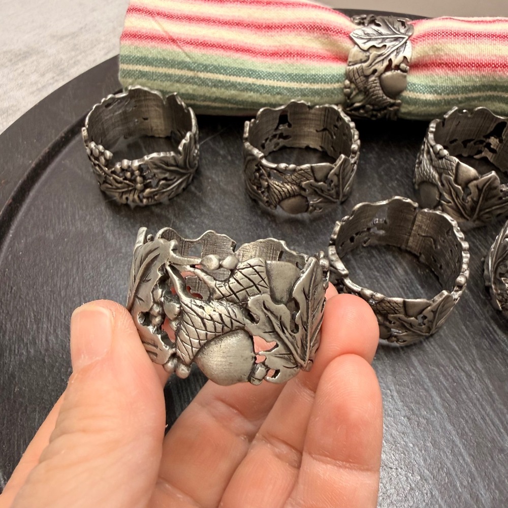 VTG Longaberger Pewter Napkin Rings Set of 8 Acorn Oak Leaf Berry Harvest Fall